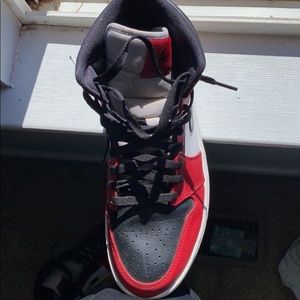 Jordan 1 Chicago bred toes mid